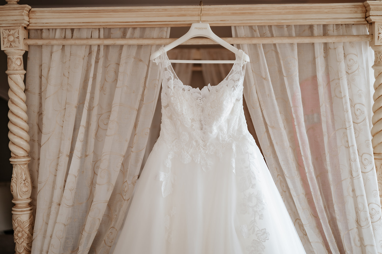 Hollie & Lewis - Friern Manor-56.jpg