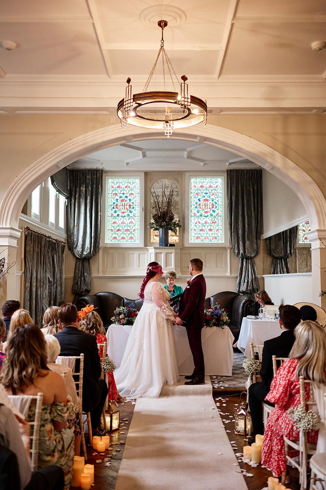 GreyFriars \u0026 3 Wise Monkeys Colchester Wedding - Victoria \u0026 Zach - Rachel  Reeve Photography, image size:1064x1600