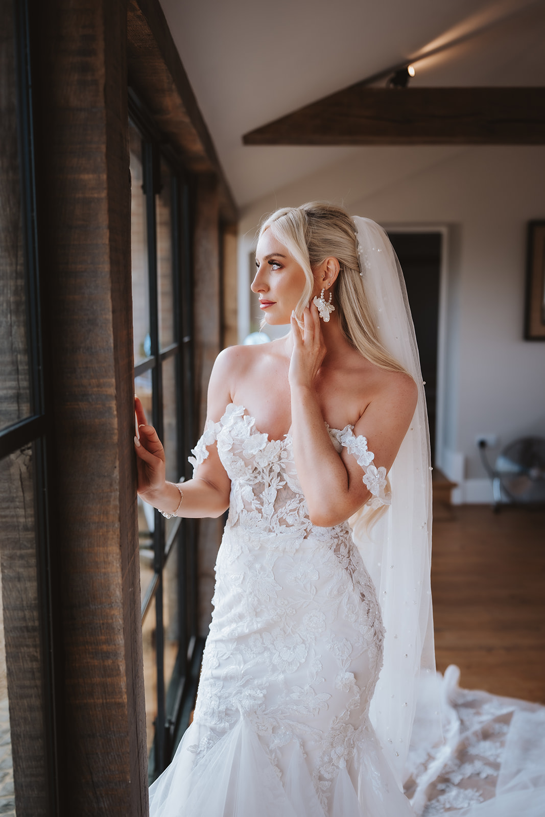 Danielle & Jordan - Primrose Hill - Cotswold -193 July 13, 2025 Terry JamesLily & White.jpg