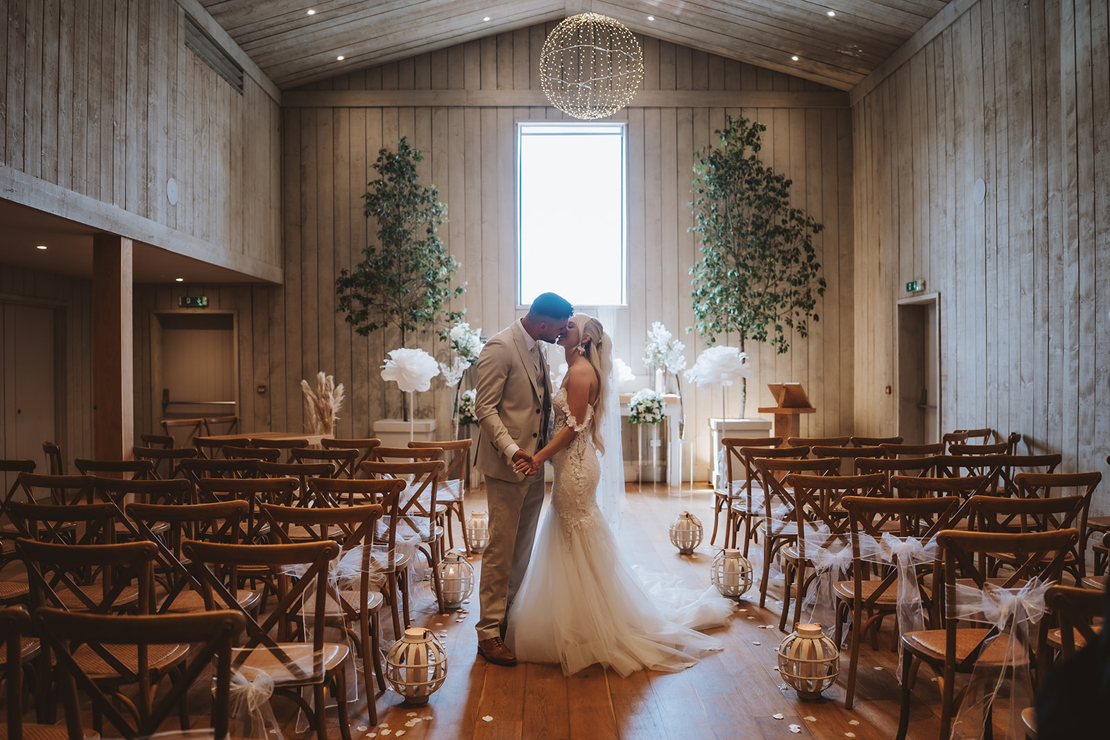 Danielle & Jordan - Primrose Hill - Cotswold -377 July 13, 2025 Terry JamesLily & White.jpg