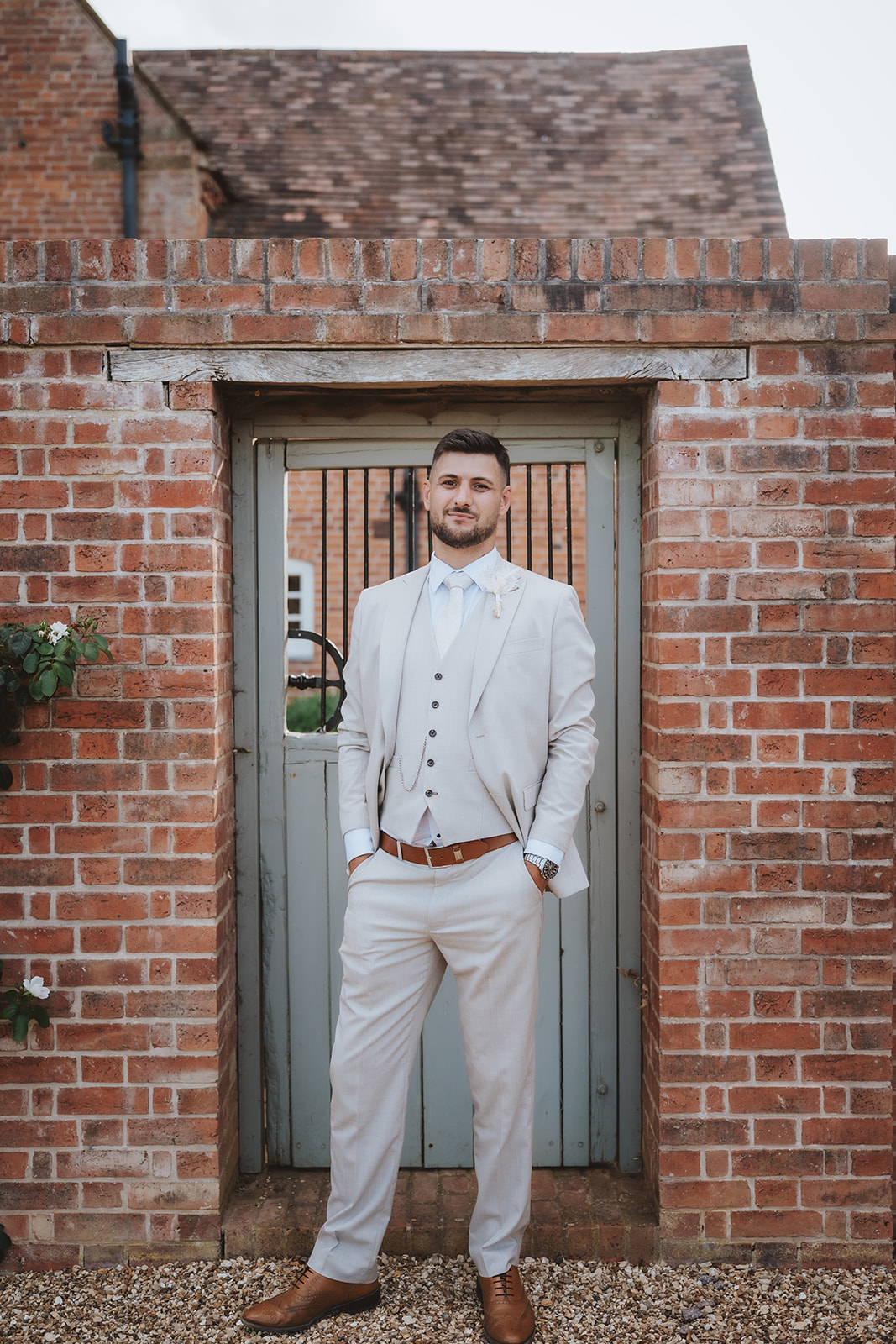 Danielle & Jordan - Primrose Hill - Cotswold -738 July 13, 2025 Terry JamesLily & White.jpg