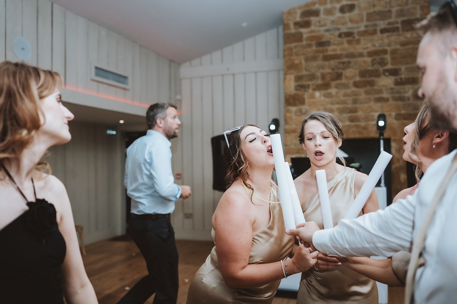 Danielle & Jordan - Primrose Hill - Cotswold -811 July 13, 2025 Terry JamesLily & White.jpg