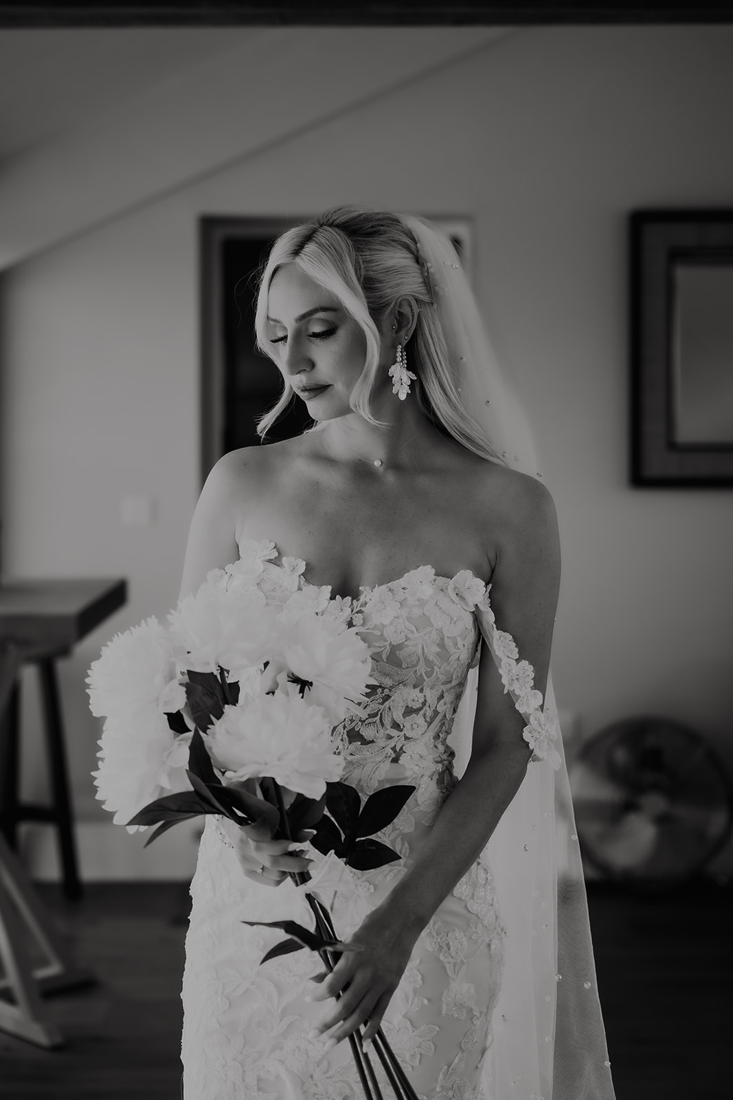 Danielle & Jordan - Primrose Hill - Cotswold -185 July 13, 2025 Terry JamesLily & White.jpg