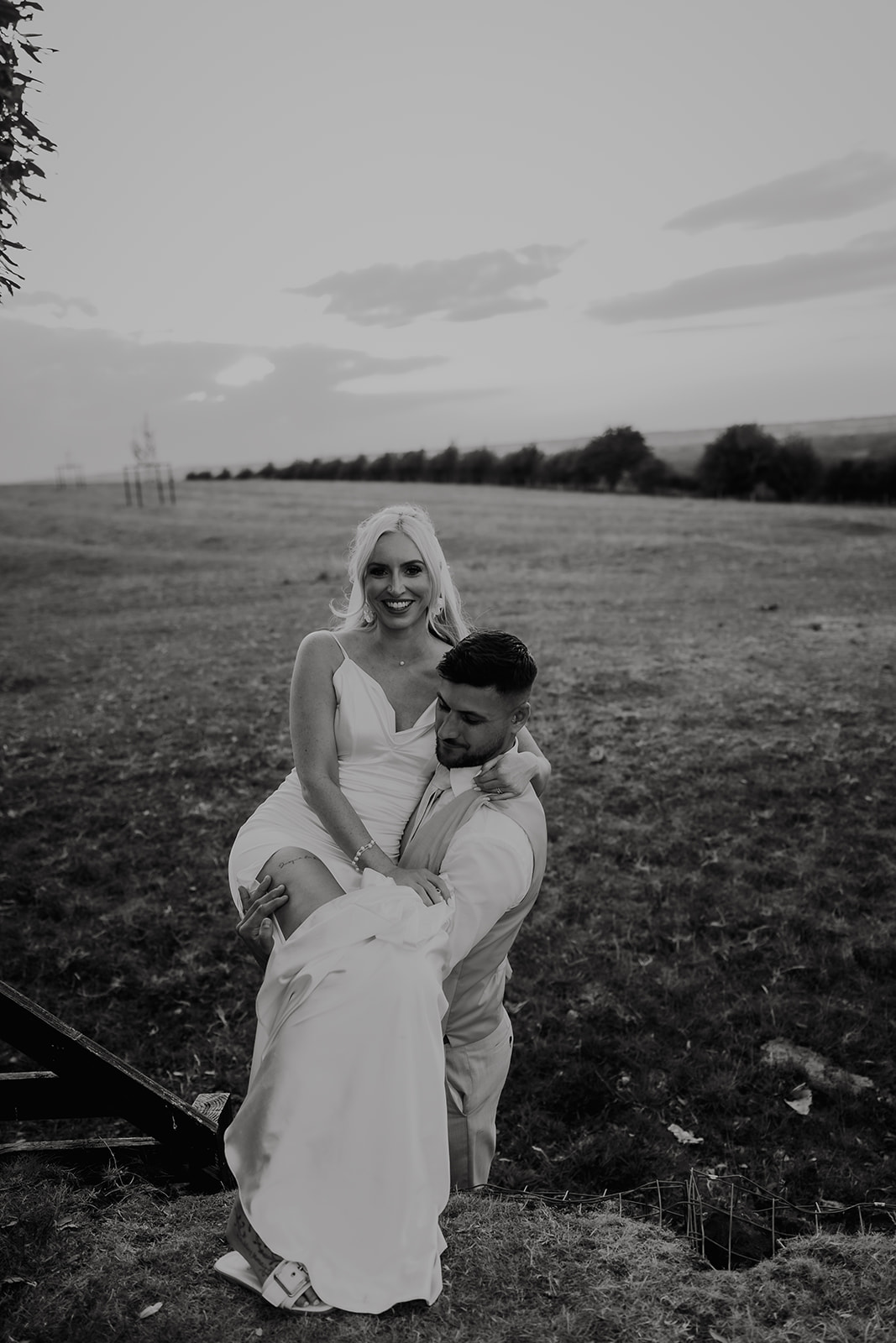 Danielle & Jordan - Primrose Hill - Cotswold -872 July 13, 2025 Terry JamesLily & White.jpg