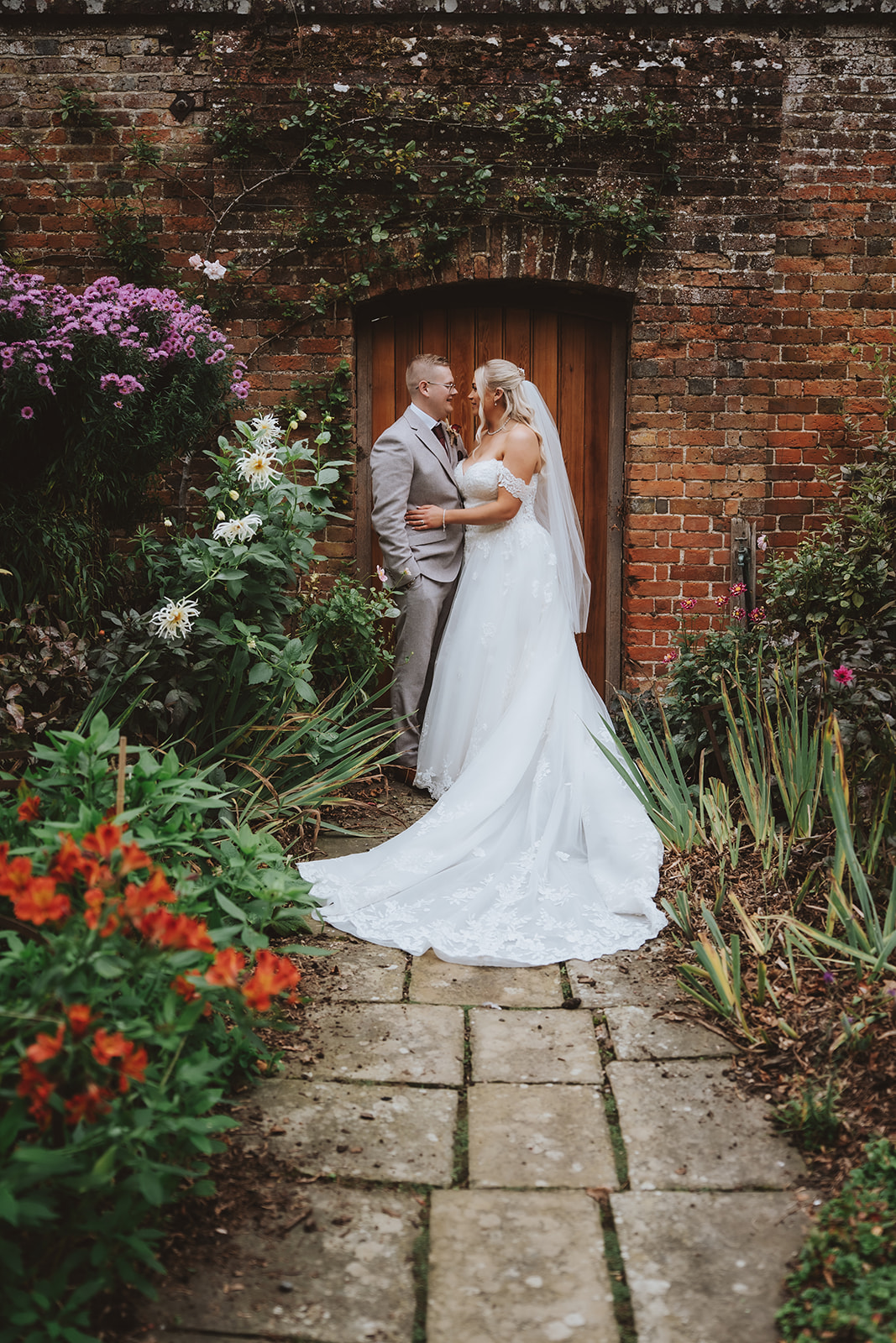 Holly & Billy - Blake Hall -38 October 17, 2025 Terry JamesLily & White.jpg