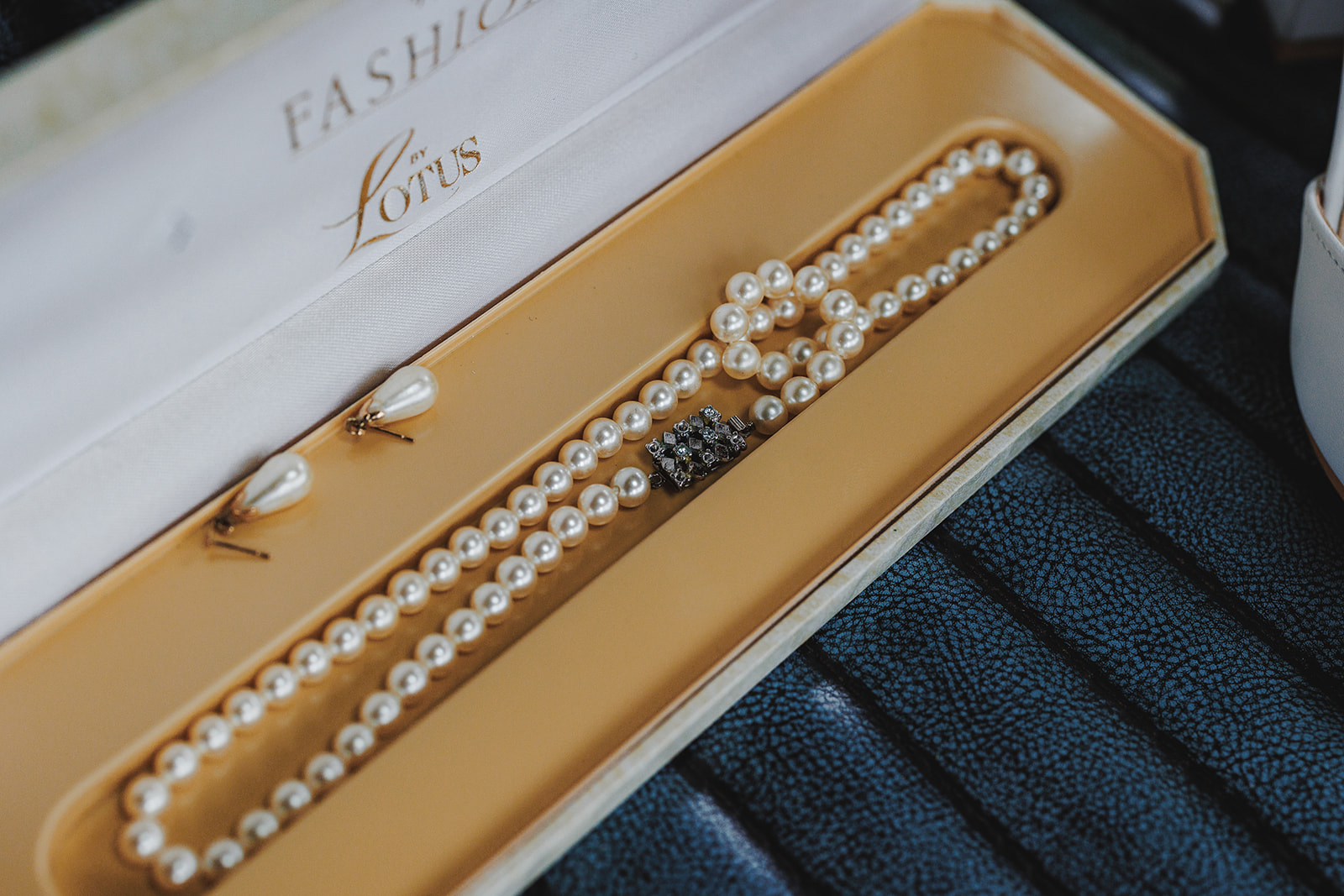 details from Elizabeth & Christopher wedding