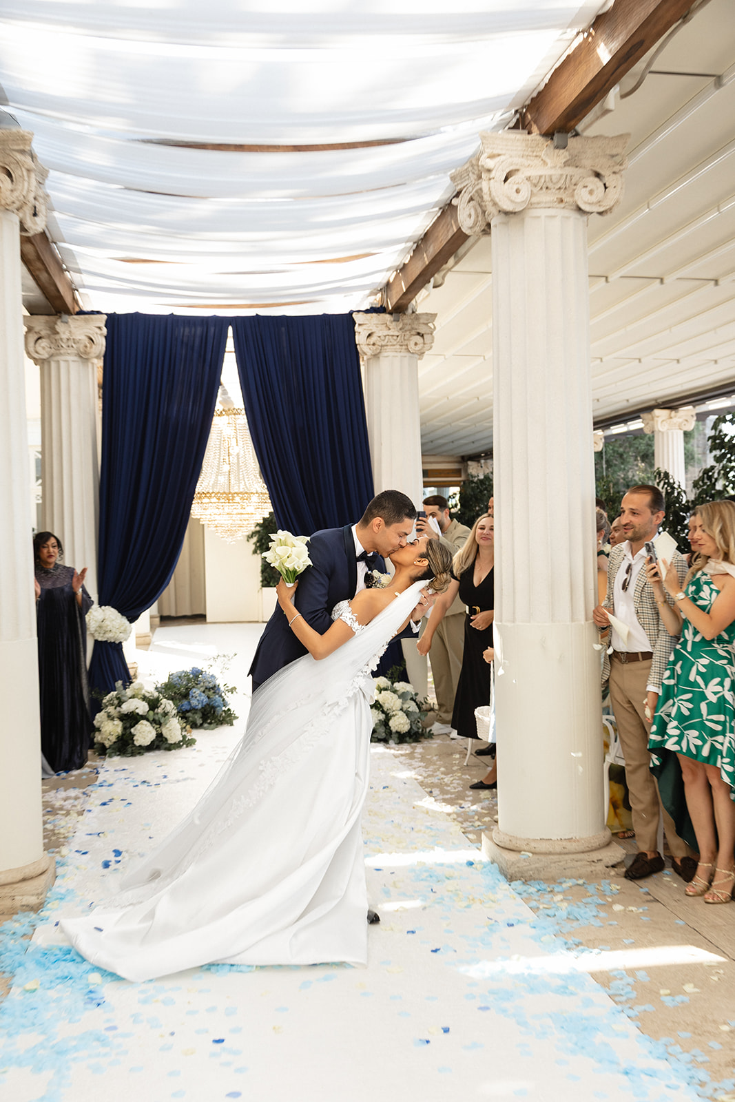 destination-wedding-photographer-bellevue-syrene-00013.jpg