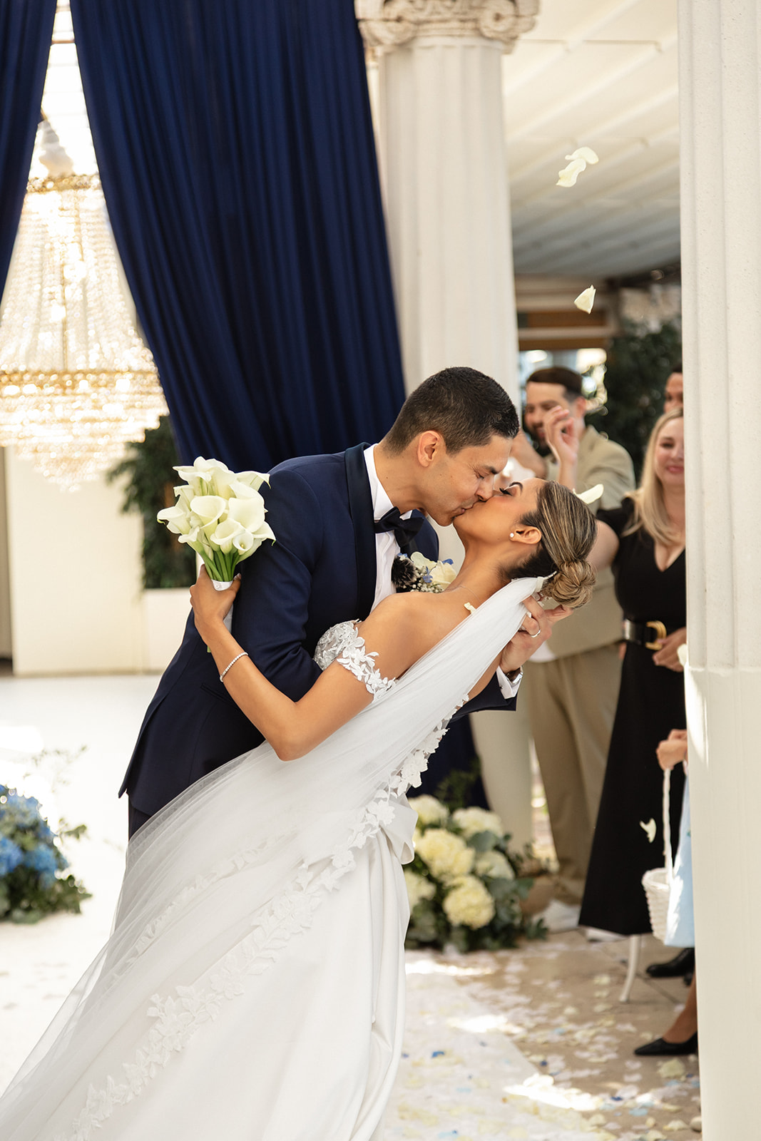 destination-wedding-photographer-bellevue-syrene-00014.jpg