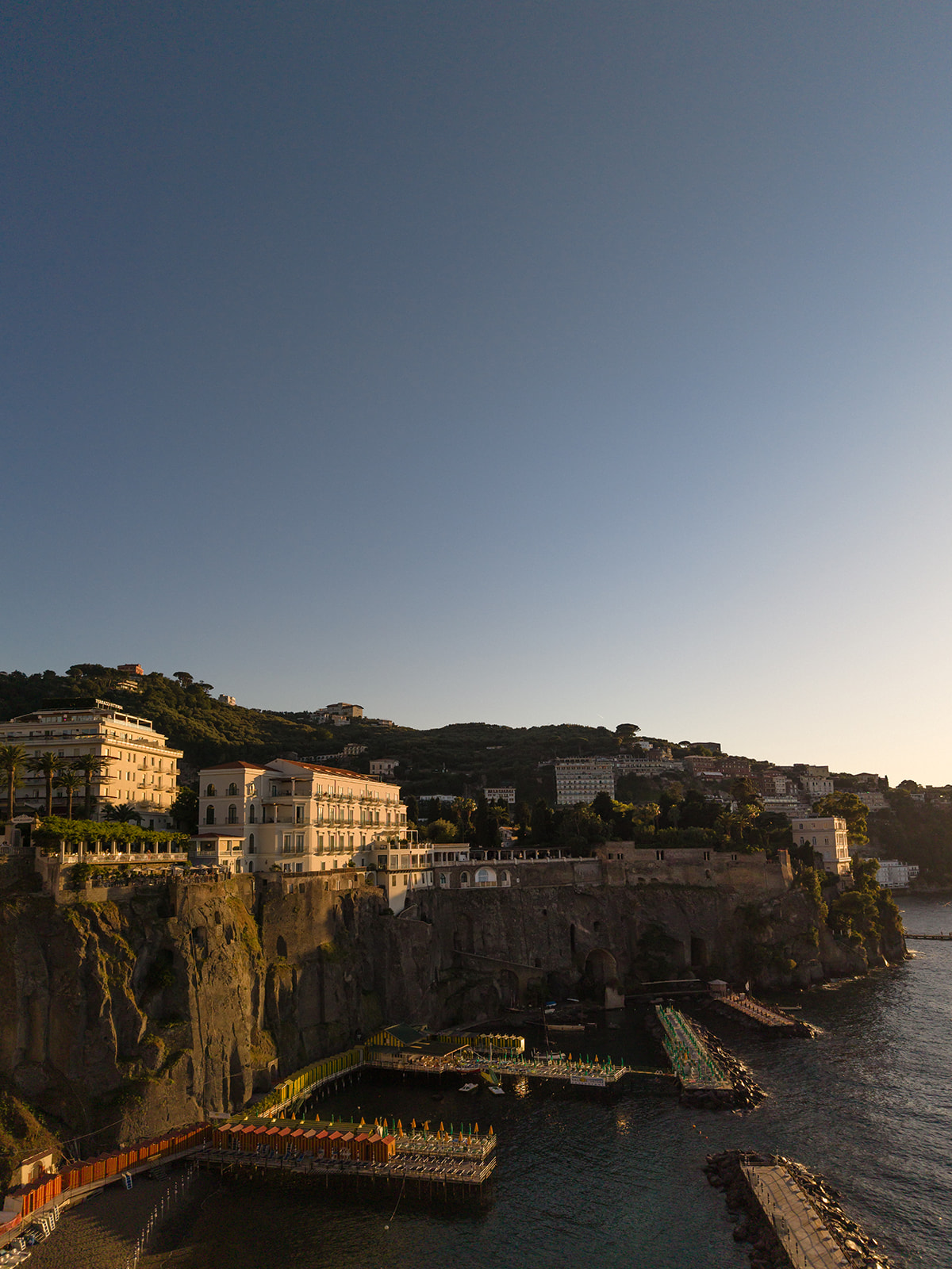 bellevue-syrene-sorrento-wedding-photographer-00026.jpg