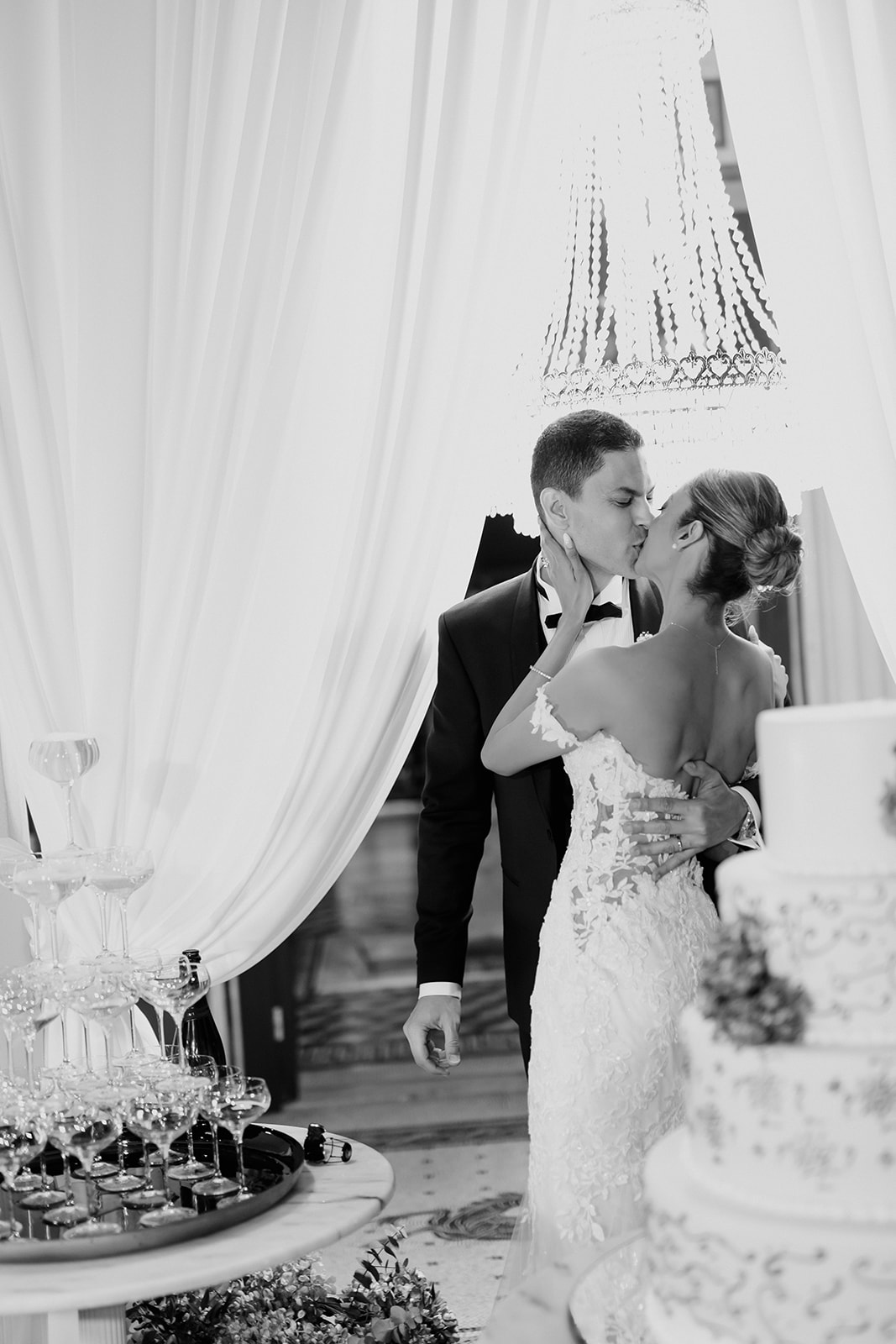 bellevue-syrene-sorrento-wedding-photographers-00008.jpg