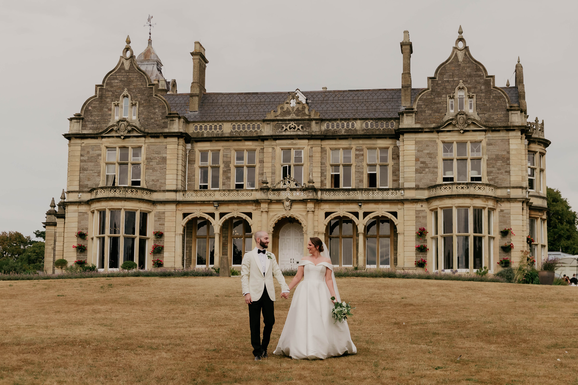 Got engaged at Christmas? Here's your first week